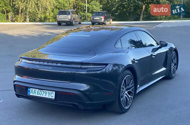 Седан Porsche Taycan 2019 в 