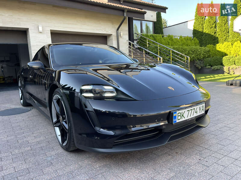 Седан Porsche Taycan 2021 в Ровно