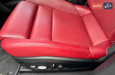 Седан Porsche Taycan 2021 в 
