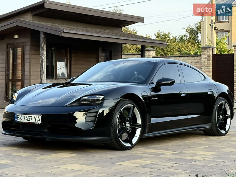 Седан Porsche Taycan 2020 в Рівному