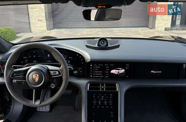 Седан Porsche Taycan 2020 в 