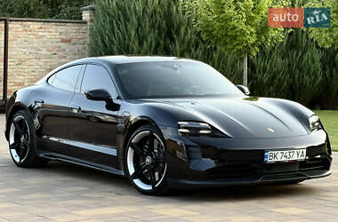 Седан Porsche Taycan 2020 в Ровно