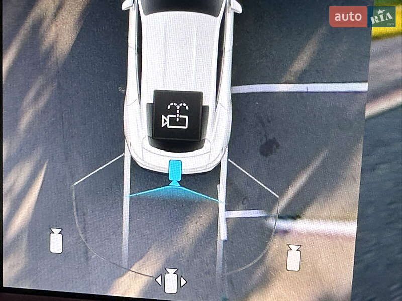Седан Porsche Taycan 2022 в Киеве