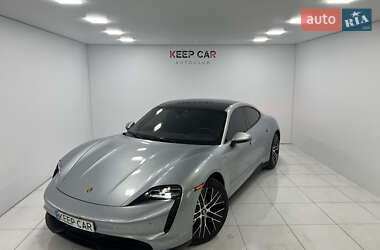 Porsche Taycan 2023