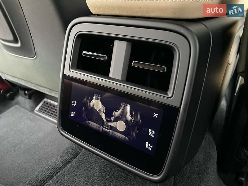 Седан Porsche Taycan 2020 в Киеве