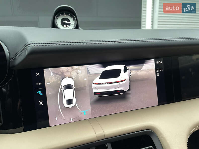 Седан Porsche Taycan 2020 в Киеве