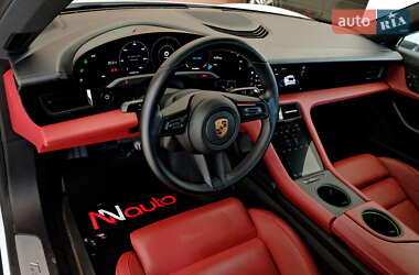 Седан Porsche Taycan 2022 в 