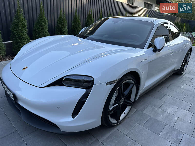 Седан Porsche Taycan 2020 в Виннице