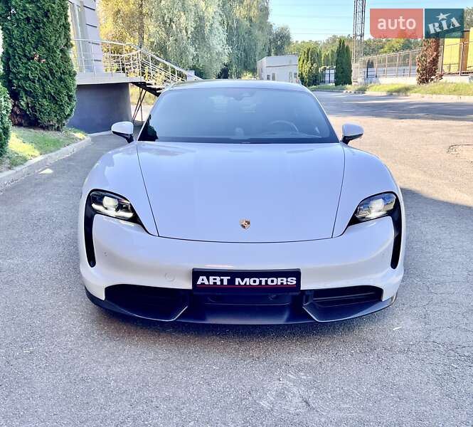Седан Porsche Taycan 2020 в Киеве фото 8 Седан Porsche Taycan 2020 в Киеве