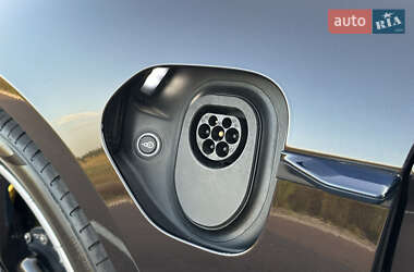 Седан Porsche Taycan 2021 в 