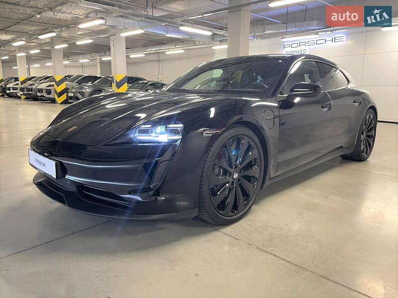 Седан Porsche Taycan 2023 в Киеве