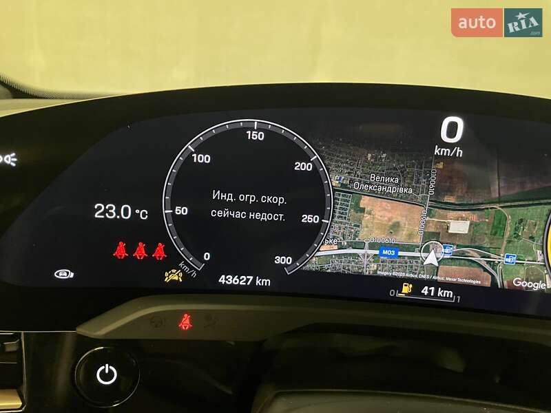 Седан Porsche Taycan 2023 в Киеве