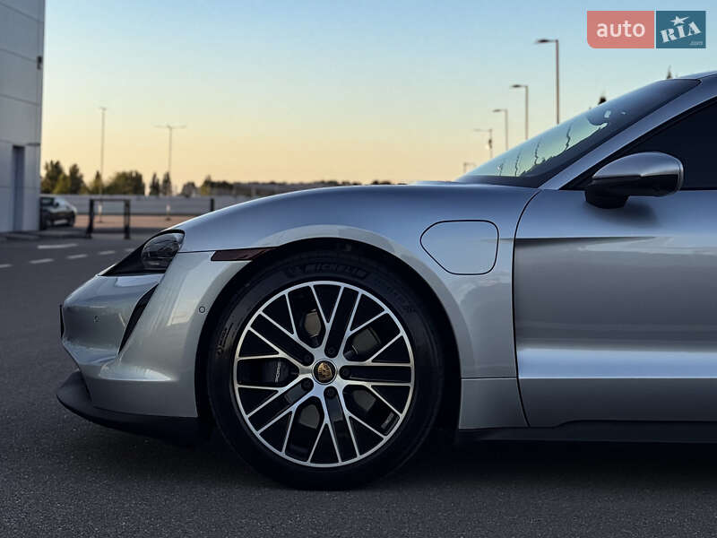 Седан Porsche Taycan 2021 в Киеве фото 7 Седан Porsche Taycan 2021 в Киеве