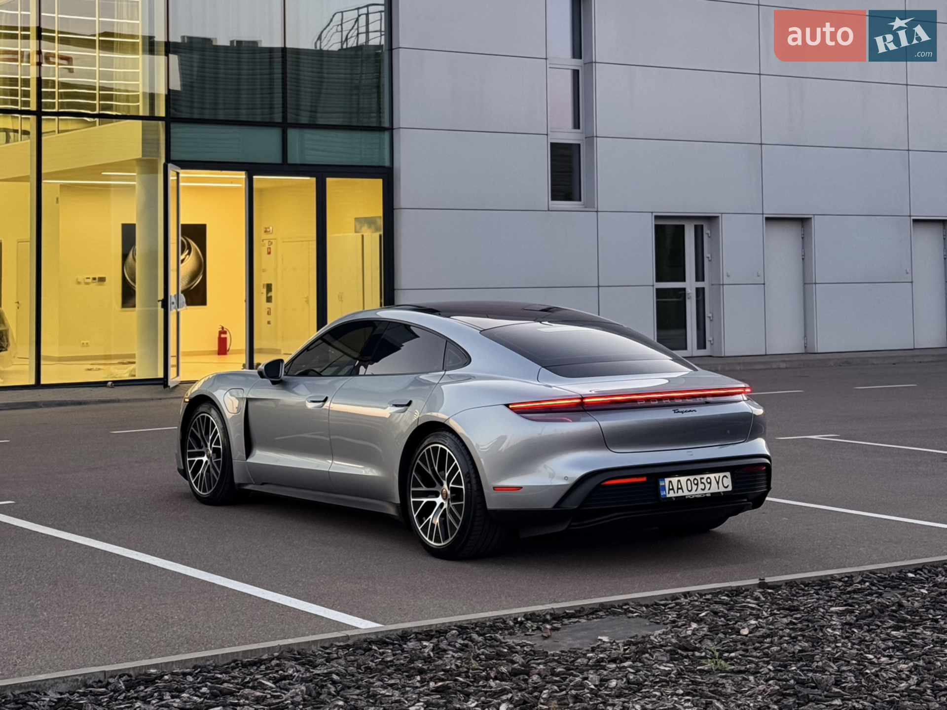 2021 Porsche Taycan - мініатюра 17
