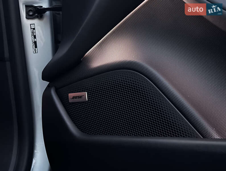 Седан Porsche Taycan 2021 в Киеве фото 47 Седан Porsche Taycan 2021 в Киеве