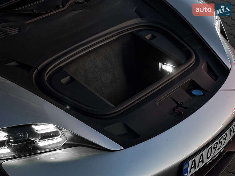 Седан Porsche Taycan 2021 в Киеве фото 51 Седан Porsche Taycan 2021 в Киеве