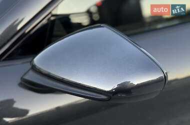 Седан Porsche Taycan 2022 в 