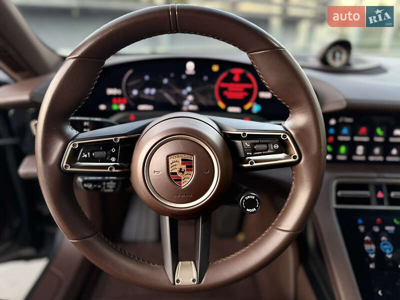 Седан Porsche Taycan 2022 в Киеве