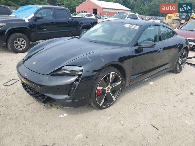 Porsche Taycan 2021