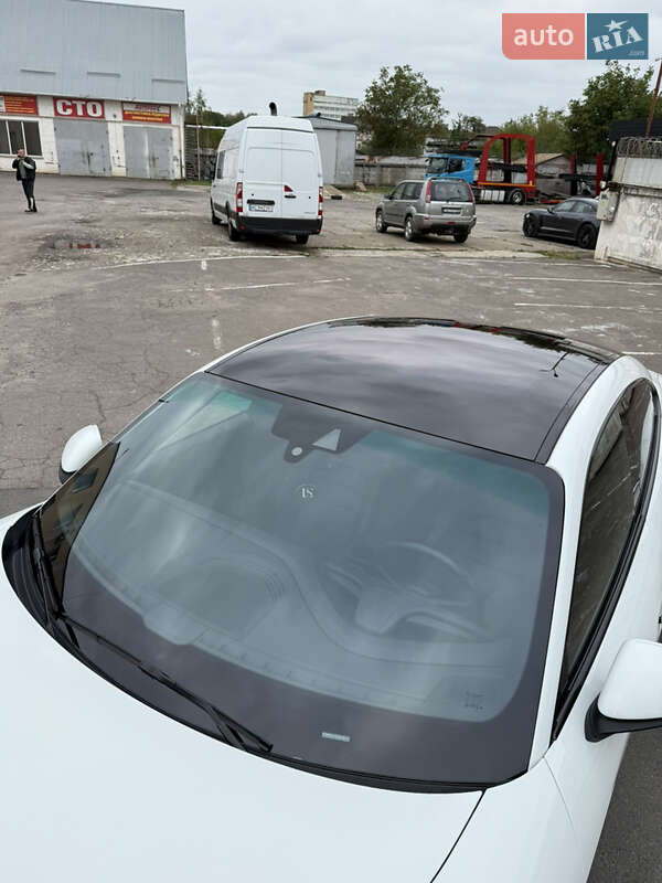 Седан Porsche Taycan 2020 в Луцке фото 14 Седан Porsche Taycan 2020 в Луцке