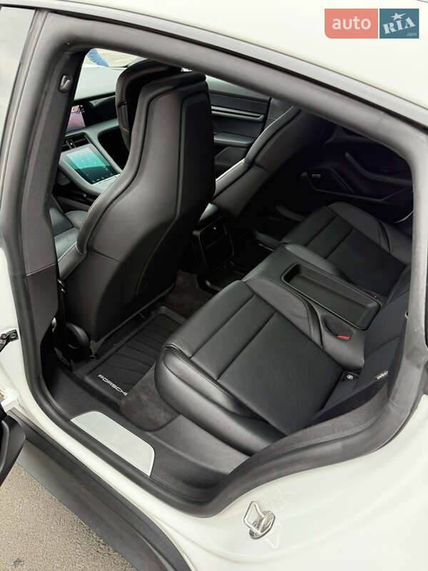 Седан Porsche Taycan 2020 в Луцке фото 24 Седан Porsche Taycan 2020 в Луцке