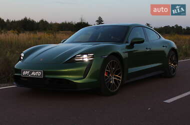Седан Porsche Taycan 2020 в 
