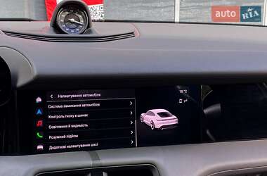 Седан Porsche Taycan 2020 в 