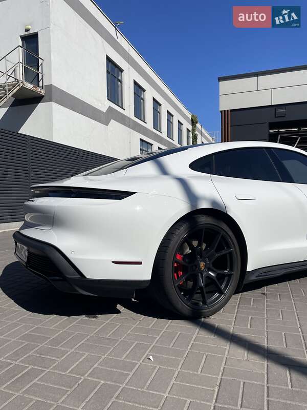 Седан Porsche Taycan 2023 в Киеве фото 8 Седан Porsche Taycan 2023 в Киеве