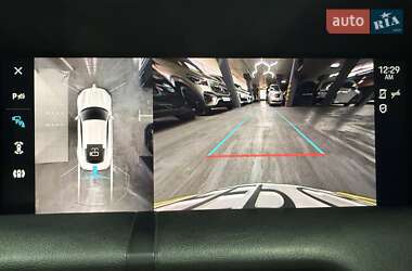Седан Porsche Taycan 2021 в 