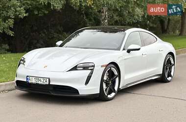 Porsche Taycan 2021