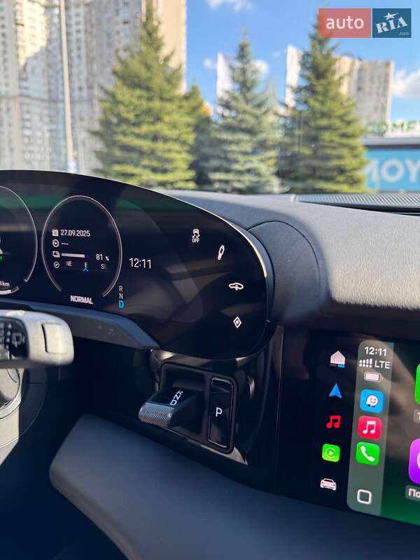 Універсал Porsche Taycan 2024 в Києві фото 40 Універсал Porsche Taycan 2024 в Києві
