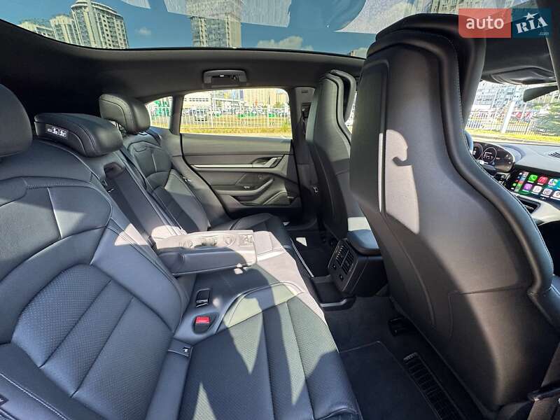 Універсал Porsche Taycan 2024 в Києві фото 76 Універсал Porsche Taycan 2024 в Києві