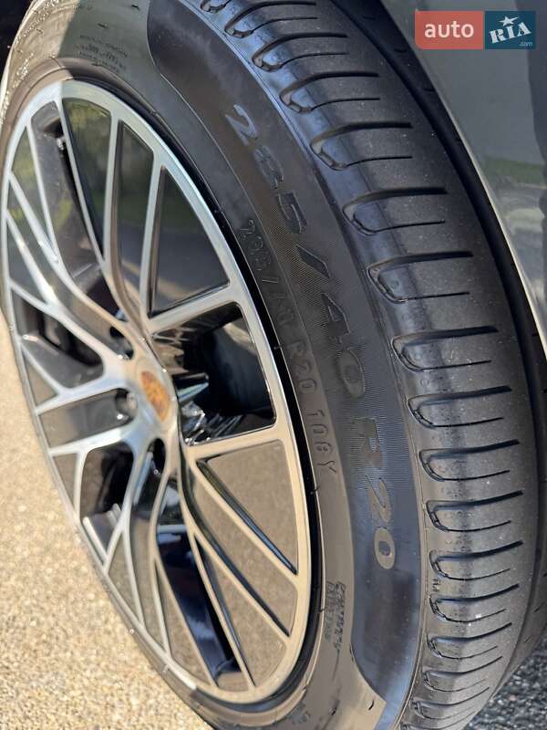 Універсал Porsche Taycan 2024 в Києві фото 92 Універсал Porsche Taycan 2024 в Києві