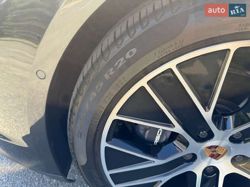 Універсал Porsche Taycan 2024 в Києві фото 91 Універсал Porsche Taycan 2024 в Києві