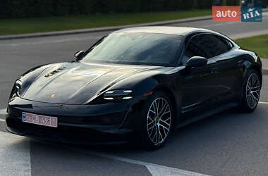 Porsche Taycan 2021 Porsche Taycan 2021