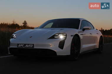 Седан Porsche Taycan 2022 в 