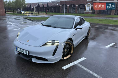 Седан Porsche Taycan 2020 в Киеве