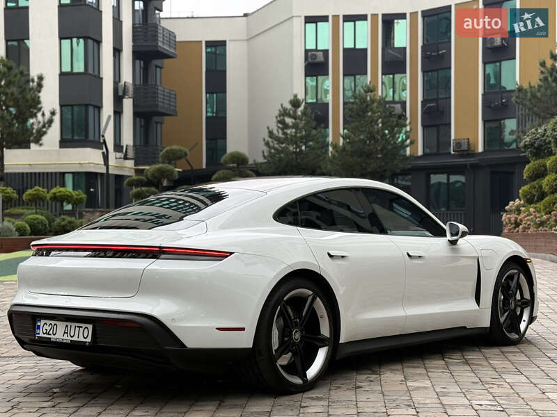 Седан Porsche Taycan 2021 в Киеве фото 16 Седан Porsche Taycan 2021 в Киеве