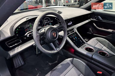 Седан Porsche Taycan 2024 в  фото 13 Седан Porsche Taycan 2024 в