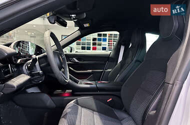 Седан Porsche Taycan 2024 в  фото 15 Седан Porsche Taycan 2024 в
