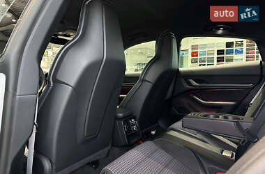 Седан Porsche Taycan 2024 в  фото 22 Седан Porsche Taycan 2024 в