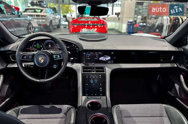 Седан Porsche Taycan 2024 в  фото 21 Седан Porsche Taycan 2024 в