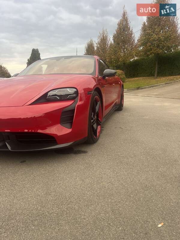 Седан Porsche Taycan 2023 в Києві