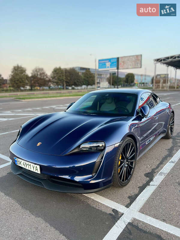 Седан Porsche Taycan 2021 в Одесі