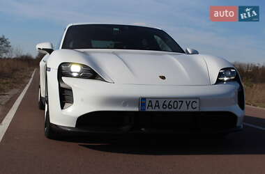 Седан Porsche Taycan 2020 в Києві