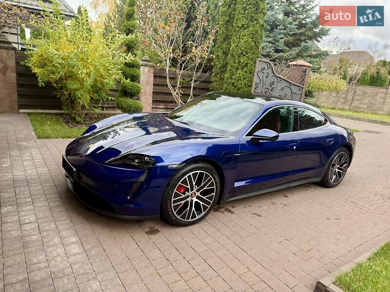 Седан Porsche Taycan 2020 в Ровно