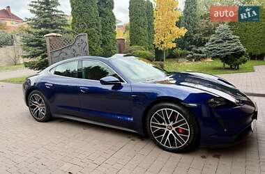Седан Porsche Taycan 2020 в Рівному