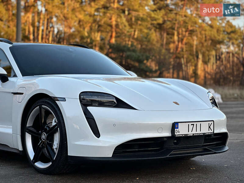 Седан Porsche Taycan 2023 в Киеве фото 17 Седан Porsche Taycan 2023 в Киеве