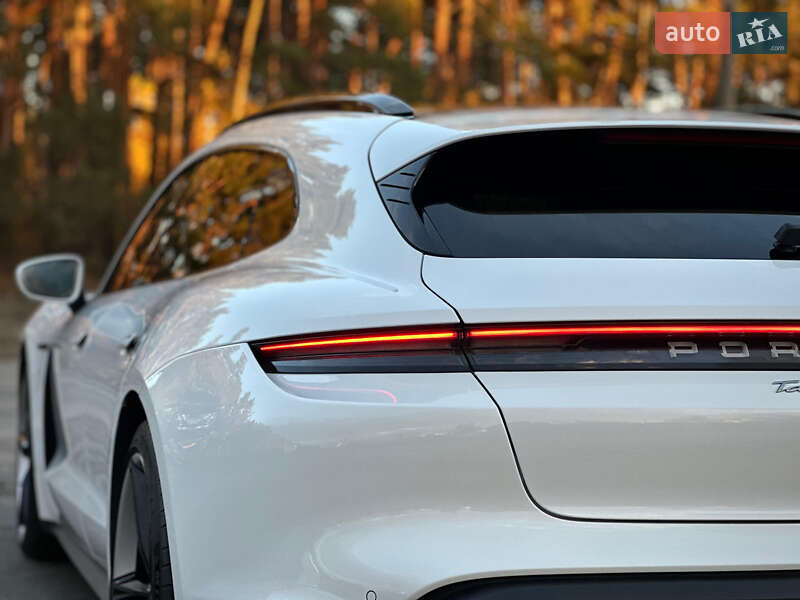 Седан Porsche Taycan 2023 в Киеве фото 32 Седан Porsche Taycan 2023 в Киеве