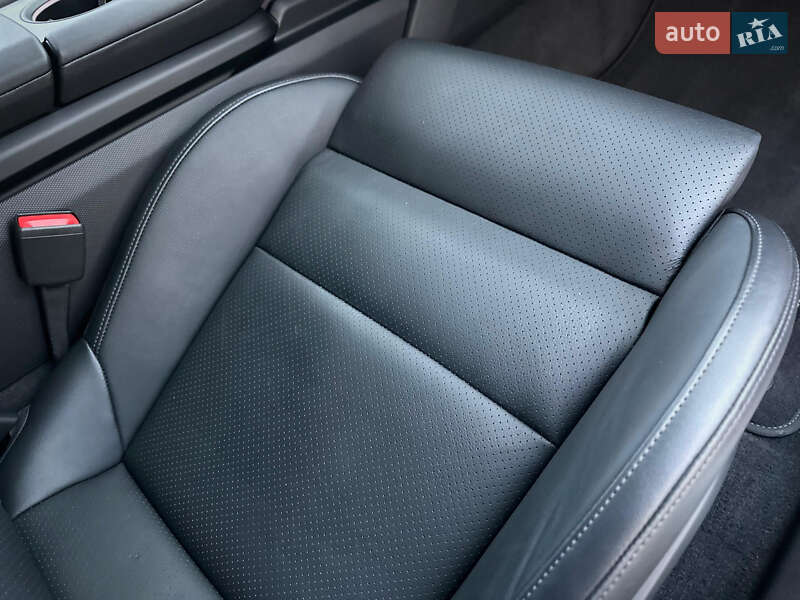 Седан Porsche Taycan 2023 в Киеве фото 59 Седан Porsche Taycan 2023 в Киеве